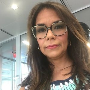 Meet your Posher, Lisa